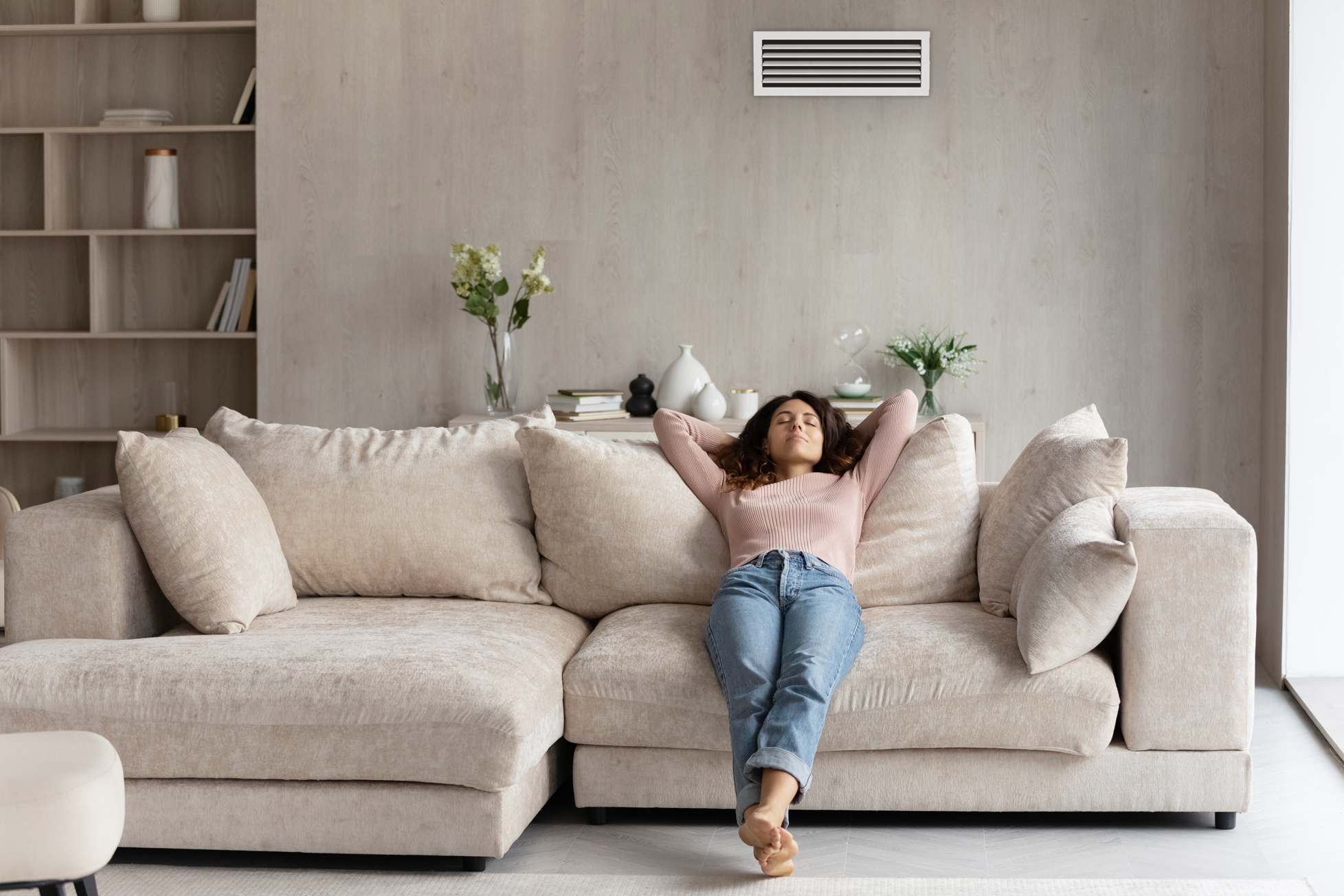 66c3eb0e80e69f110397620d_66286b74a1f1c378db3cf908_hero-img-01